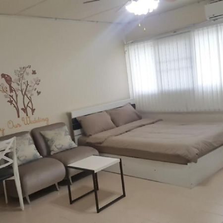 Condo C2 Impact Nonthaburi Exteriör bild