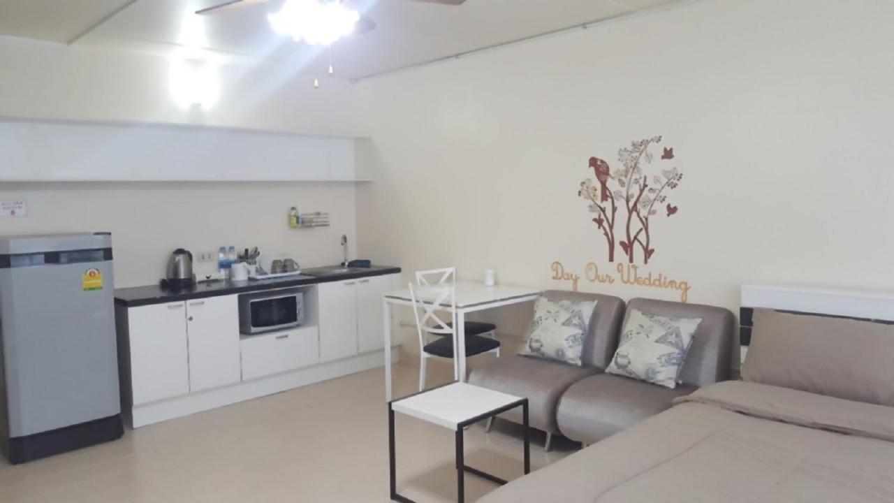 Condo C2 Impact Nonthaburi Exteriör bild
